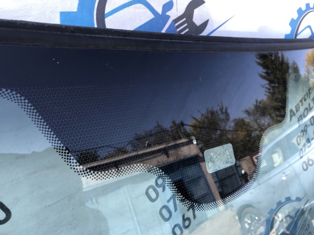 Переднє скло A1636700901 MERCEDES