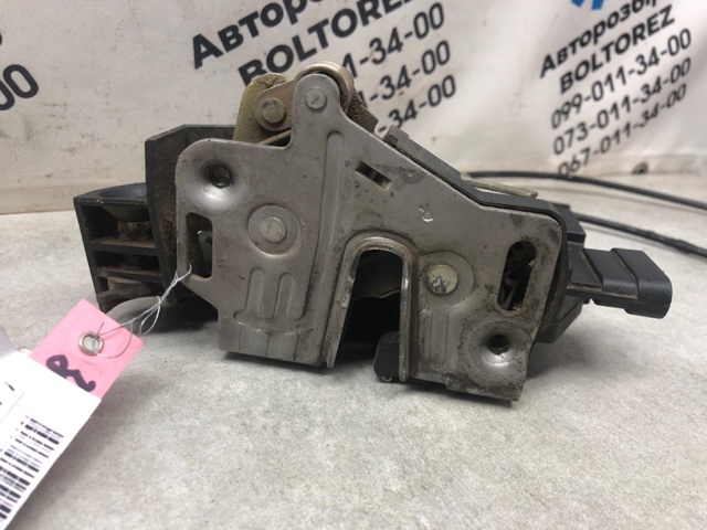 Замок задніх дверей, правих A1637302635 MERCEDES