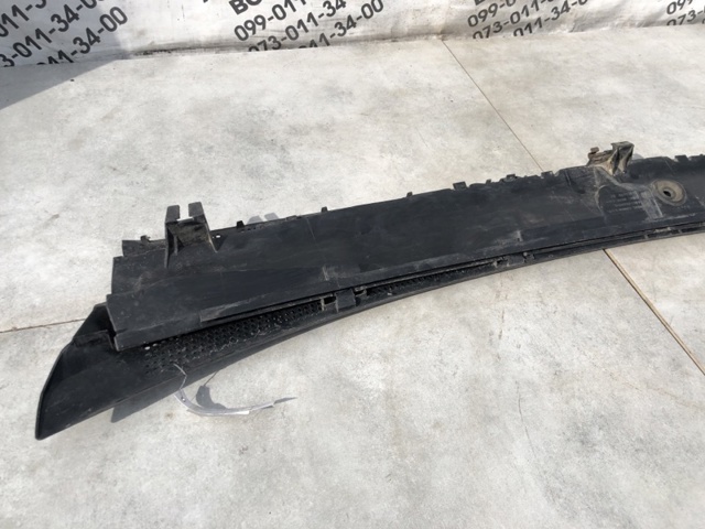Водостік лобового скла, жабо A1638300152 MERCEDES