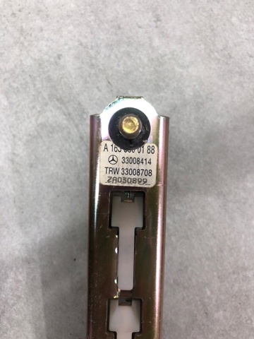 Пасок безпеки задній лівий A1638600385 MERCEDES