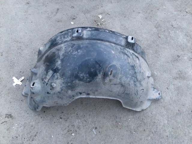 Підкрилок передній лівий A1638840722 MERCEDES
