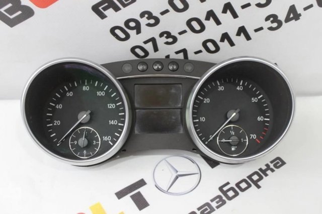 Приладова дошка-щиток приладів A1645402447 MERCEDES