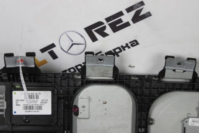Антена автомобильна A1648203075 MERCEDES