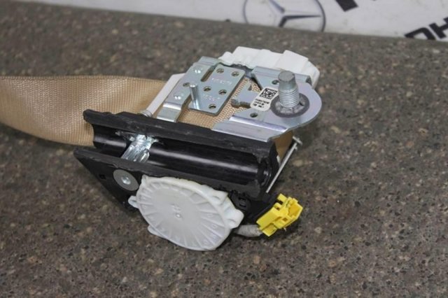 Пасок безпеки задній правий A1648602085 MERCEDES