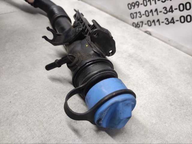 Заливна горловина бака AD BLUE A1664701720 MERCEDES