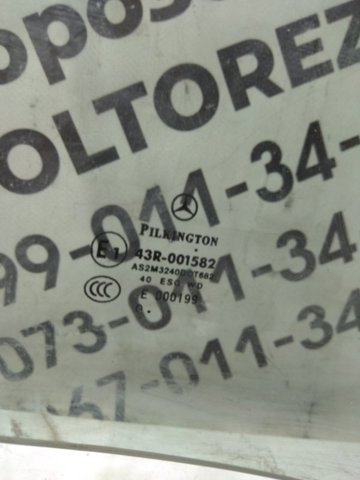 Скло передньої правої двері A1697250200 MERCEDES