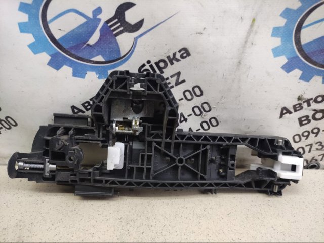 Ручка двере в зборі A20476002709999 MERCEDES
