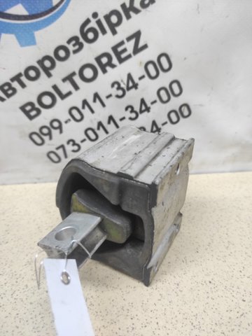 Опора коробки передач A2052405300 MERCEDES