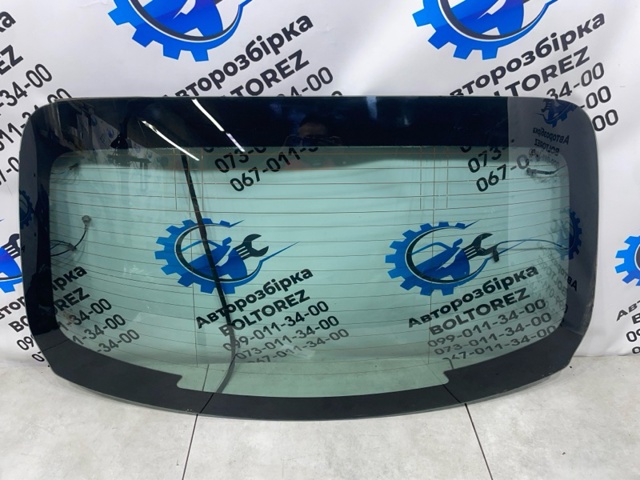 Скло заднє A2056704600 MERCEDES
