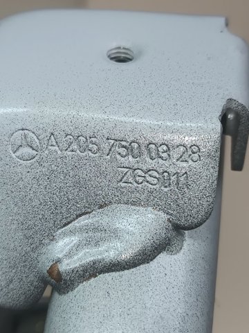Шарнір кришки багажника A2057500328 MERCEDES