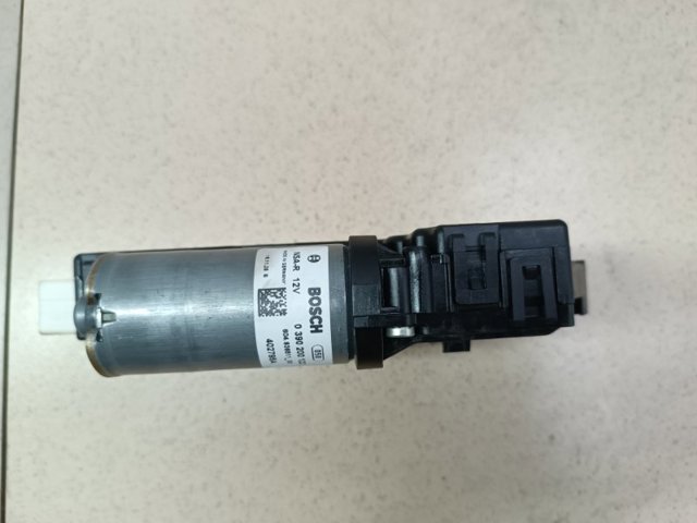 Мотор приводу люка A2059001024 MERCEDES