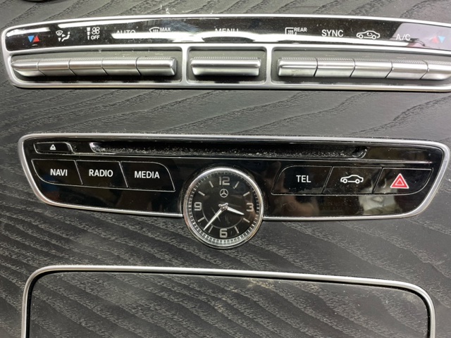 Блок кнопок центральної консолі A2059053901 MERCEDES
