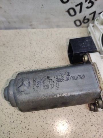 Двигун стеклопод'емника двері задньої, лівої A2118202342 MERCEDES