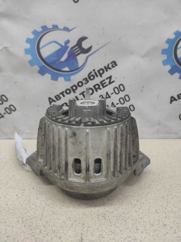Ліва подушка двигуна A2122406317 MERCEDES