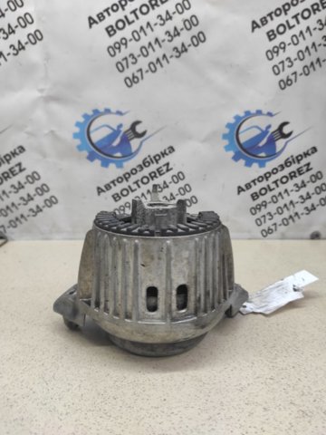 Права подушка мотора A2122406417 MERCEDES