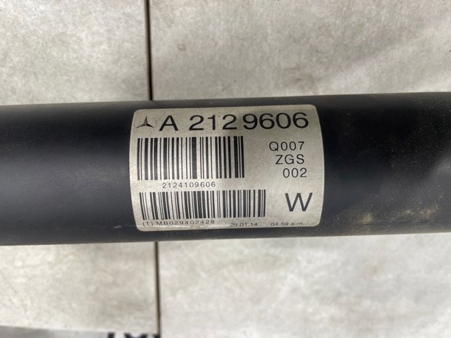 Вал карданний задній, у зборі A2124109606 MERCEDES