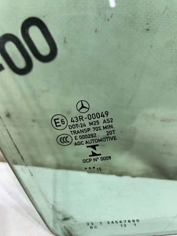 Скло задніх дверей, правих A2127353010 MERCEDES