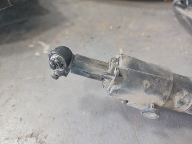 Форсунка омивача фари передньої, лівої A2128600147 MERCEDES