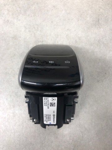 Блок кнопок центральної консолі A2139004608 MERCEDES