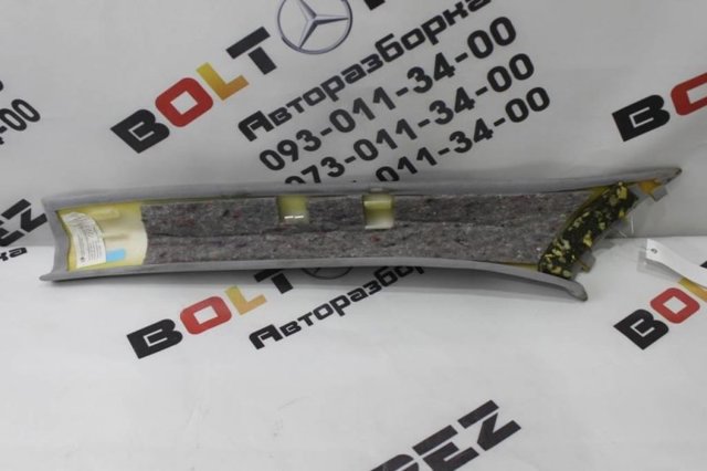 Обшивка стійки кузова внутрішня, передня права A2206900625 MERCEDES