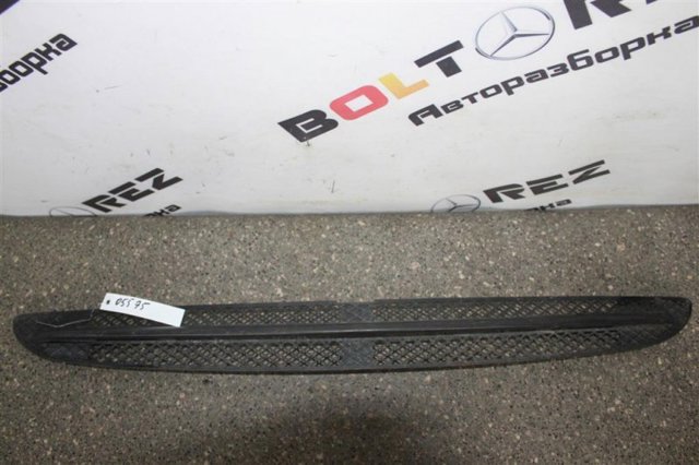 Решітка переднього бампера, центральна A2208850923 MERCEDES