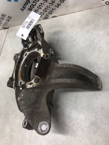 Кулак поворотний правий A2213502208 MERCEDES