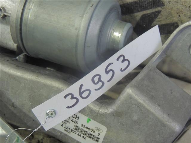 Двигун склоочисника лобового скла, правий A2218204442 MERCEDES