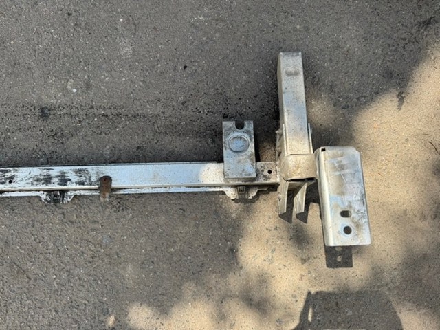 Балка радіатора нижня A2466200019 MERCEDES
