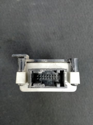 Підсилювач сигналу антени A2518201389 MERCEDES