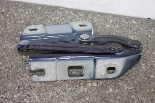 Завіса капота права A2518800428 MERCEDES