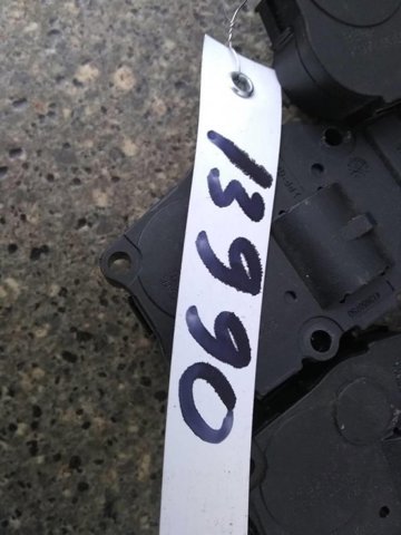 Двигун заслінки печі A412650750 MERCEDES