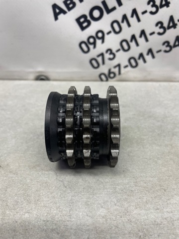 Зірочка приводу коленвала двигуна A6110500403 MERCEDES
