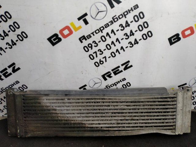 Охолоджувач наддувочного повітря Mercedes Vito II