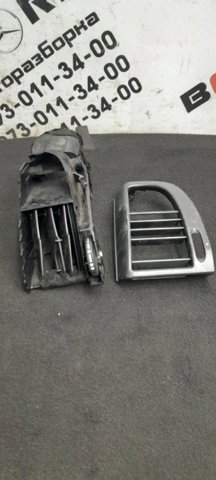 Решітка повітроводу ліва A6398300154 MERCEDES