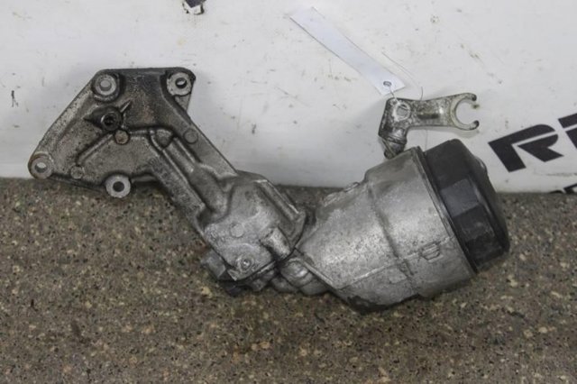Корпус масляного фільтра A6421800010 MERCEDES