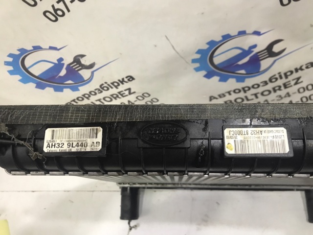 Охолоджувач наддувочного повітря AH329L440AB LAND ROVER