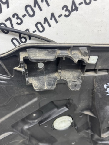 Механізм склопідіймача двері передньої, лівої BP4K59590A MAZDA
