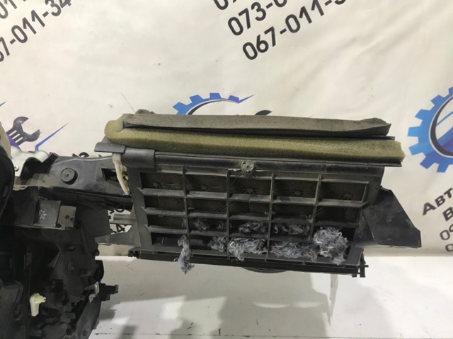 Корпус вентилятора пічки (опалювача салону), в зборі CH2218C424BE LAND ROVER