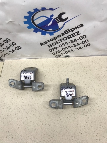 Петля задніх правих дверей D46172240B MAZDA