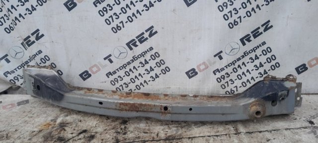 Буфер бампера переднього EHY050070 MAZDA