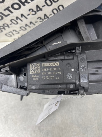Педаль газу (акселератора) GHK341600G MAZDA