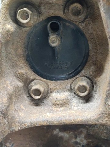 Кулак поворотний лівий GHP92612XD MAZDA