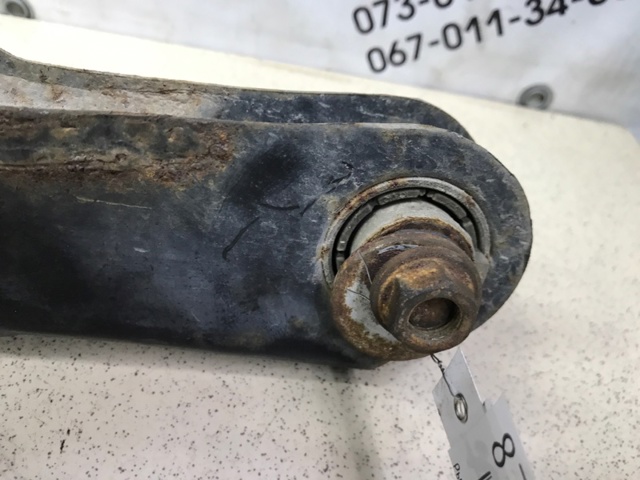 Балансир задній лівий GHP928350 MAZDA