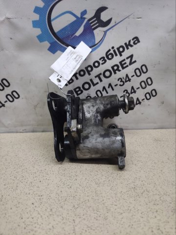 Кронштейн подушки (опори) двигуна, задньої KD6239010 MAZDA