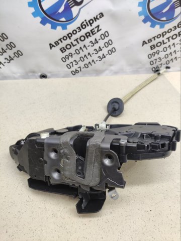 Замок задніх дверей, лівих LR013893 LAND ROVER