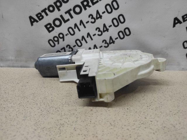 Привід ліфта задній LR016353 LAND ROVER
