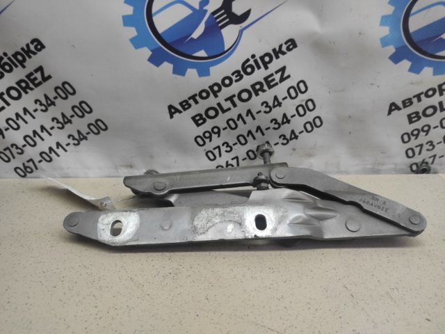 Петля капота, права LR018696 LAND ROVER