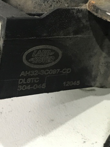 Датчик рівня положення кузова, передній LR023649 LAND ROVER