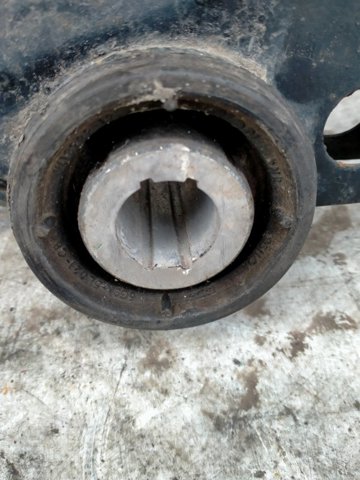 Передня балка LR098369 LAND ROVER