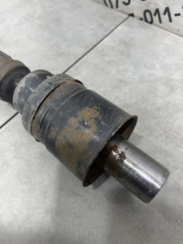 Кардан передній MR410559 MITSUBISHI